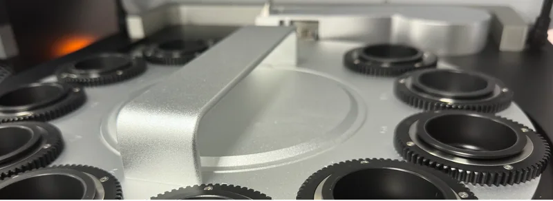Sample carousel for material characterization