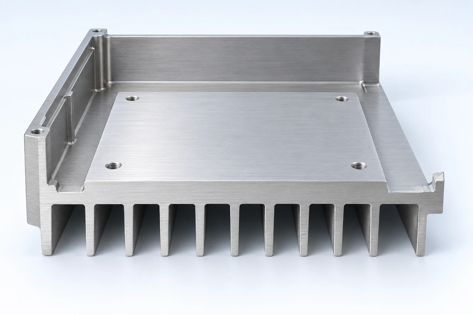 Thermal contact face and fins